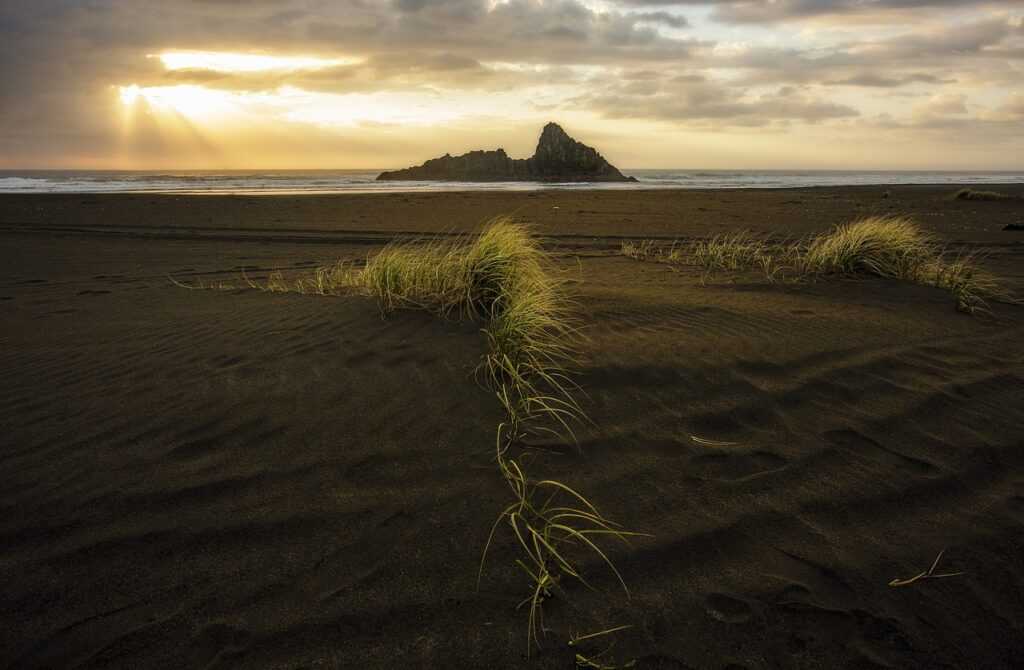 romantic good morning love gif for whatsapp